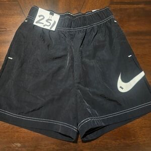 Nike XS black and white